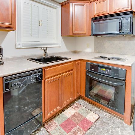 LA Plaza Apartments Metairie Kültér fotó
