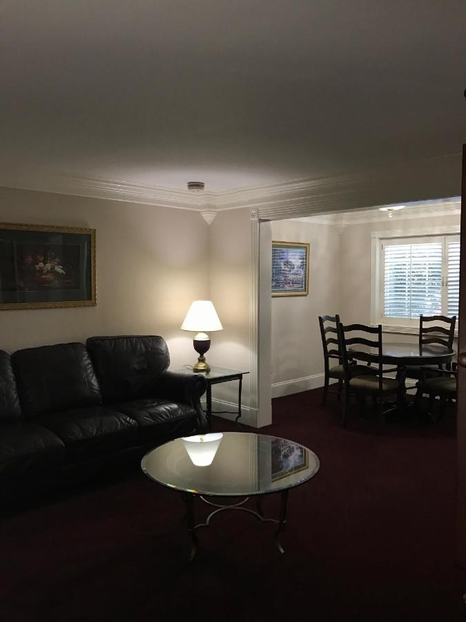 LA Plaza Apartments Metairie Kültér fotó