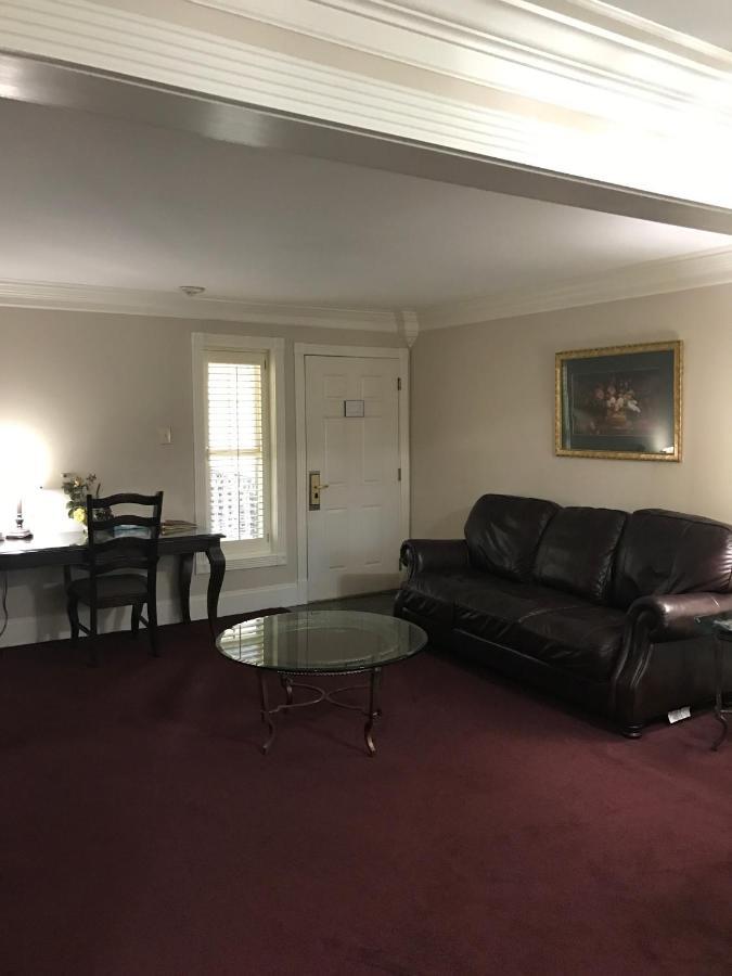 LA Plaza Apartments Metairie Kültér fotó